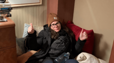 Clea DuVall parle du "lycée" et travaille avec Tegan et Sara Quin