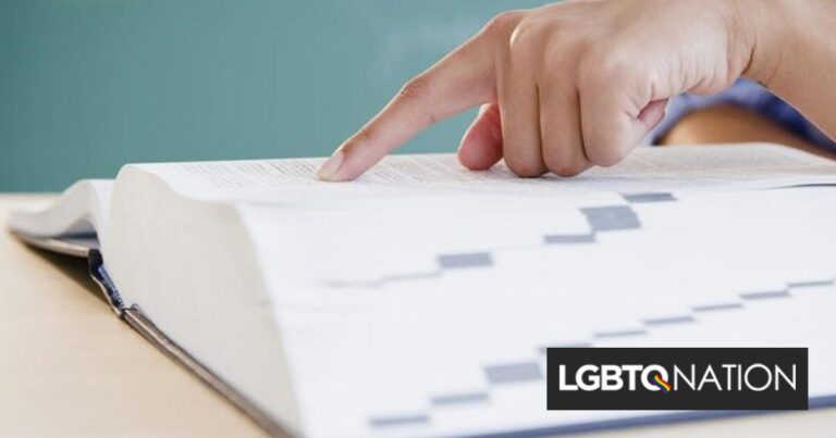 18 mots LGBTQ+ ajoutés à l'Oxford English Dictionary en 2022
