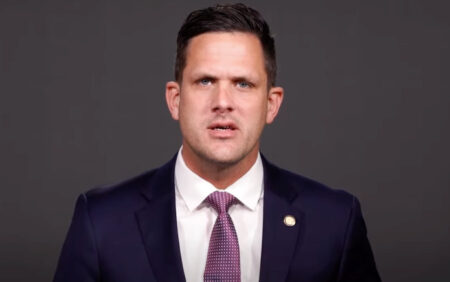 Le républicain derrière le projet de loi "Don't Say Gay" de Floride démissionne après une inculpation fédérale