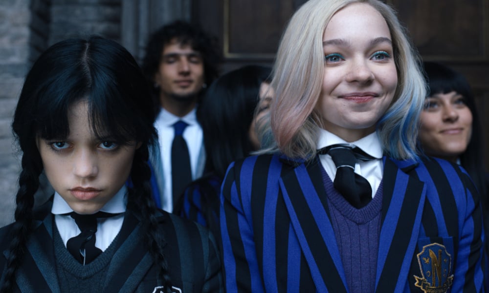 Les créateurs de l’émission « mercredi » parlent d’une romance queer potentielle Les créateurs de l'émission "mercredi" parlent d'une romance queer potentielle