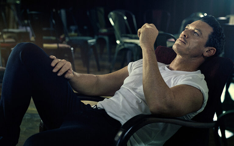 Luke Evans brise le silence sur ces rumeurs de James Bond Luke Evans brise le silence sur ces rumeurs de James Bond