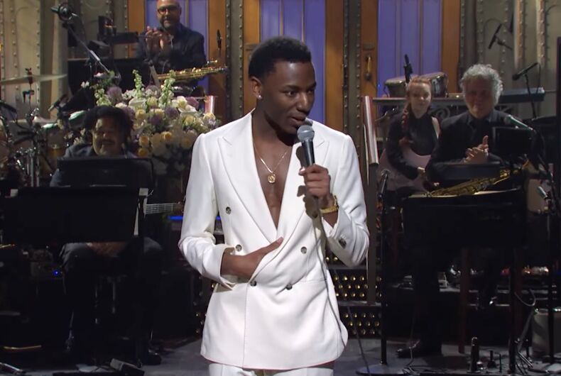 Jerrod Carmichael parle de sortir tout en hébergeant SNL