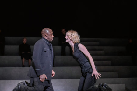 Othello de NT est une production audacieuse et puissante - critique