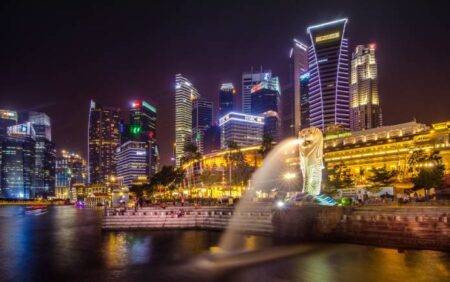 Singapour lève l'interdiction du sexe gay mais limite la perspective de l'égalité du mariage