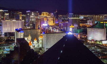 Pourquoi Las Vegas est un endroit idéal pour les voyageurs LGBTQ
