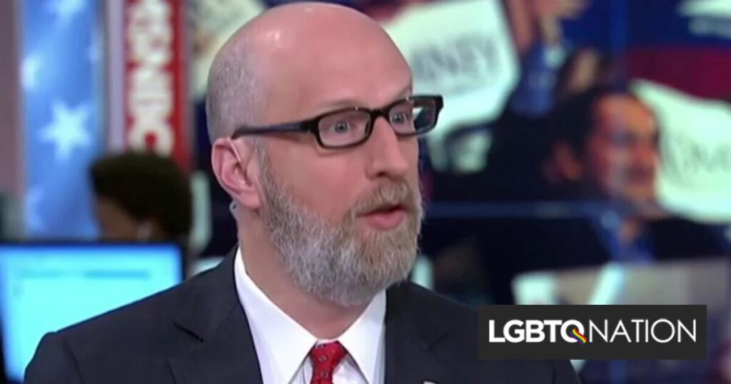 Le plus récent chroniqueur du New York Times a un horrible passé en diabolisant les personnes LGBTQ+ Le plus récent chroniqueur du New York Times a un horrible passé en diabolisant les personnes LGBTQ+