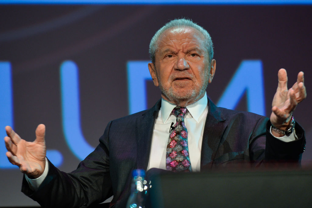 Lord Alan Sugar prend la parole au Pendulum Summit, le sommet mondial des entreprises et de l'autonomisation, au Dublin Convention Center.  Le jeudi 10 janvier 2019, à Dublin. 