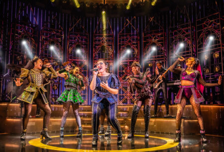 SIX the Musical est une soirée amusante sans relâche au théâtre – critique