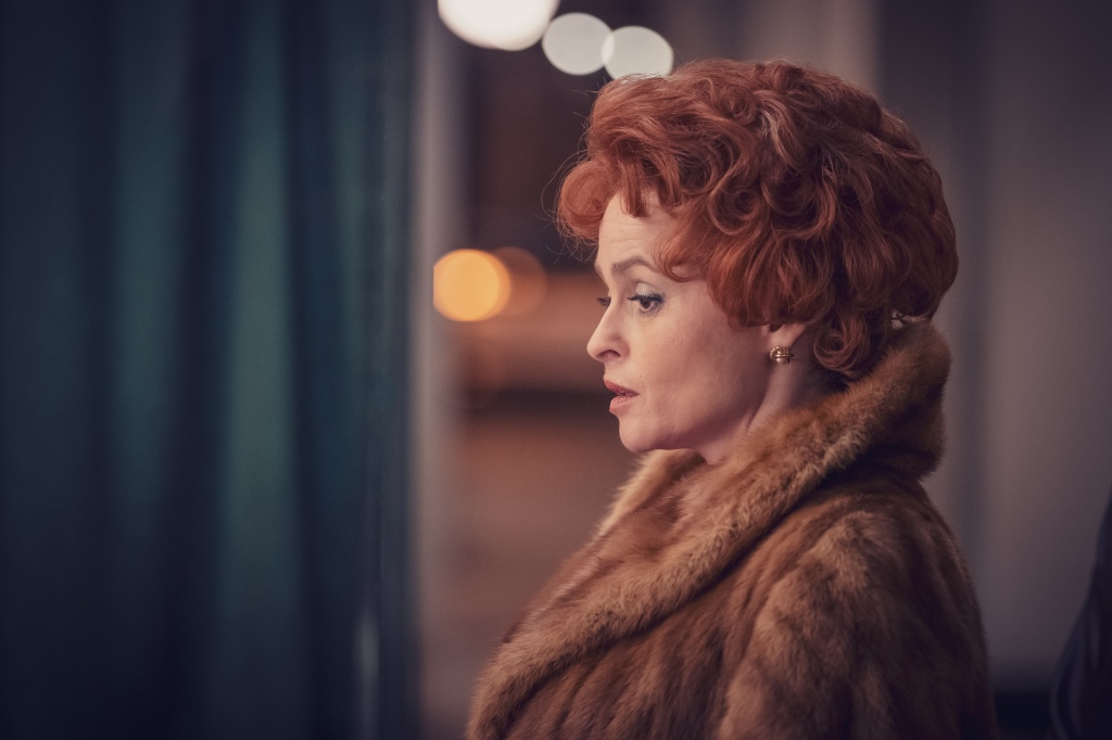 Helena Bonham Carter dans le rôle de Nolly.  (TVI)