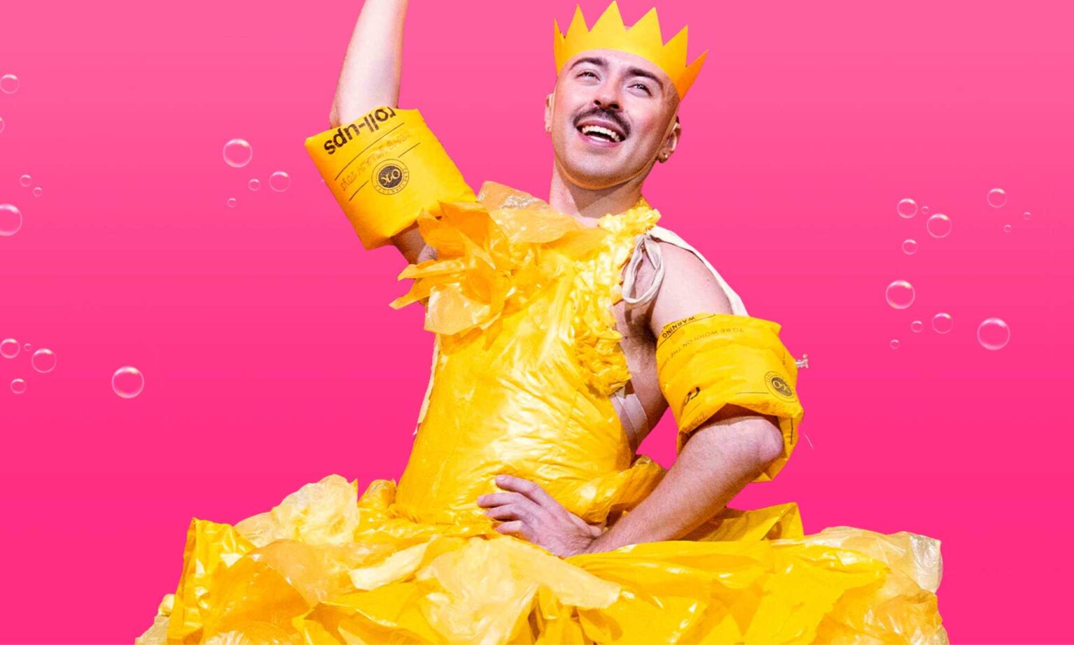 Cette pièce primée est une célébration étincelante des enfants homosexuels et des familles solidaires Cette pièce primée est une célébration étincelante des enfants homosexuels et des familles solidaires