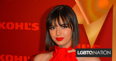 Rebecca Black dit que les homosexuels l'ont défendue lors de l'intimidation vicieuse du «vendredi»