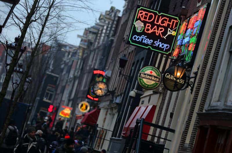 Amsterdam, cherchant à freiner le surtourisme, interdit les joints en public 668713 origin 1