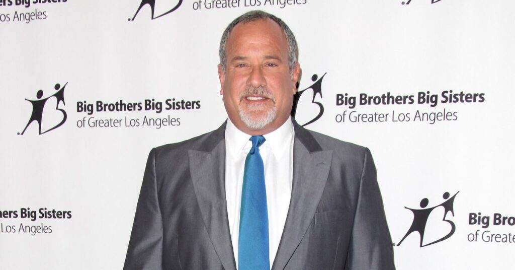 Howard Bragman, publiciste pour les athlètes homosexuels et les stars d’Hollywood, est décédé, laissant un puissant héritage Howard Bragman, publiciste pour les athlètes homosexuels et les stars d'Hollywood, est décédé, laissant un puissant héritage