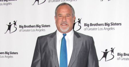 Howard Bragman, publiciste pour les athlètes homosexuels et les stars d'Hollywood, est décédé, laissant un puissant héritage