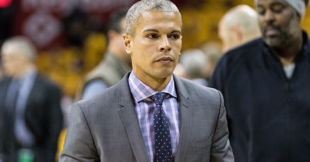 Izzy Gutierrez d’ESPN donne un cri émouvant aux ligues sportives LGBTQ sur « Around the Horn » Izzy Gutierrez d'ESPN donne un cri émouvant aux ligues sportives LGBTQ sur "Around the Horn"