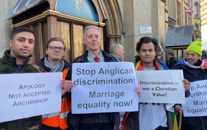 Les partisans du mariage homosexuel organisent une manifestation au synode de l'Église d'Angleterre