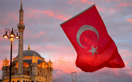 Les travailleuses du sexe turques LGBTQ+ luttent pour survivre dans la crise du logement