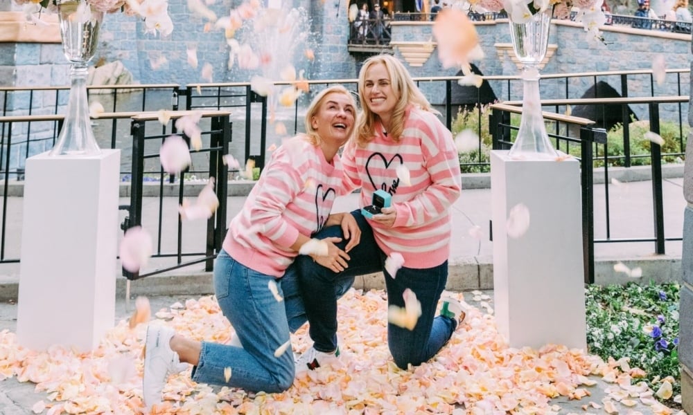 Rebel Wilson est fiancée et a partagé des photos de sa proposition magique Rebel Wilson est fiancée et a partagé des photos de sa proposition magique