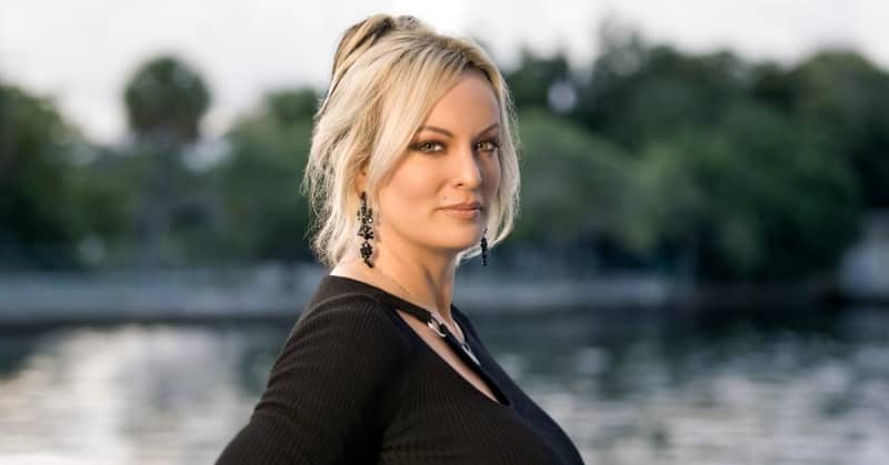 Stormy Daniels revient pour animer « For The Love Of DILFs » d’OUTtv en raison de son succès retentissant 670427 origin 1