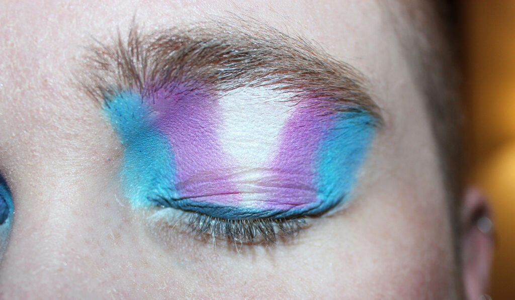 Voici comment je dirige une clinique non officielle d’hormones trans en Ukraine Voici comment je dirige une clinique non officielle d'hormones trans en Ukraine