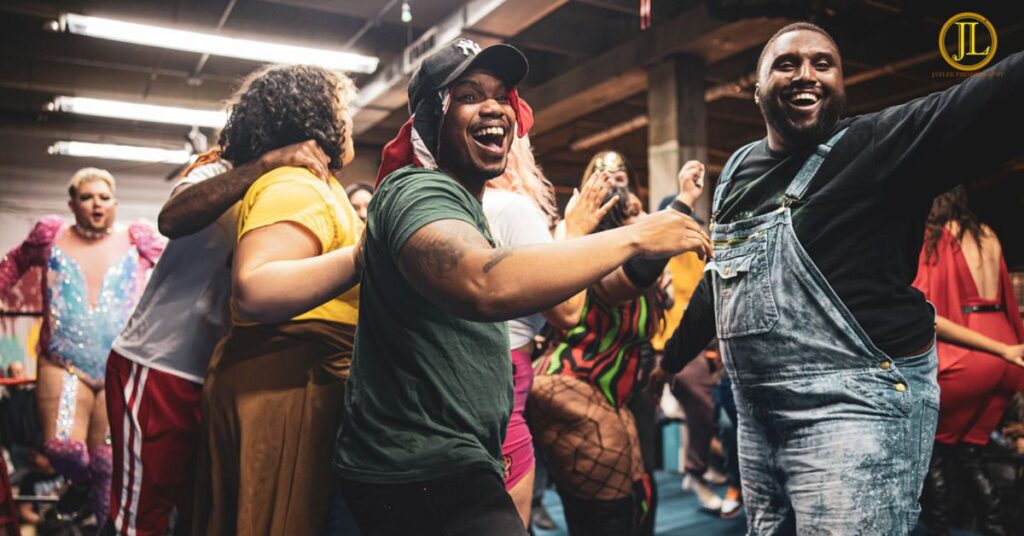 La Pro Wrestling VIBE, dirigée par des homosexuels, achève sa mission de changer la lutte La Pro Wrestling VIBE, dirigée par des homosexuels, achève sa mission de changer la lutte