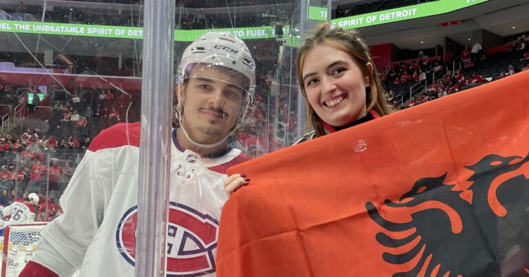 Le hockey n'est pas pour tout le monde.  Certaines femmes et personnes LGBTQ sur Twitter poussent à changer cela.