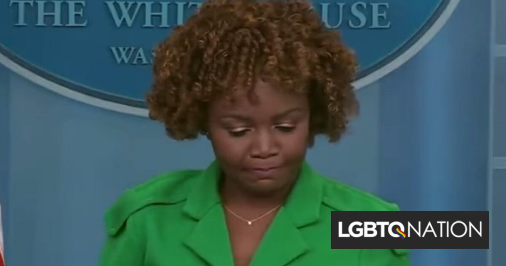 Un journaliste a fait une blague obscène à propos de Karine Jean-Pierre après qu’elle lui ait reproché d’être perturbateur Un journaliste a fait une blague obscène à propos de Karine Jean-Pierre après qu'elle lui ait reproché d'être perturbateur