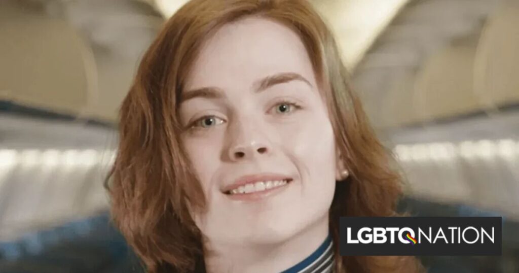 Une hôtesse de l’air trans rendue célèbre dans United ad décède par suicide Une hôtesse de l'air trans rendue célèbre dans United ad décède par suicide