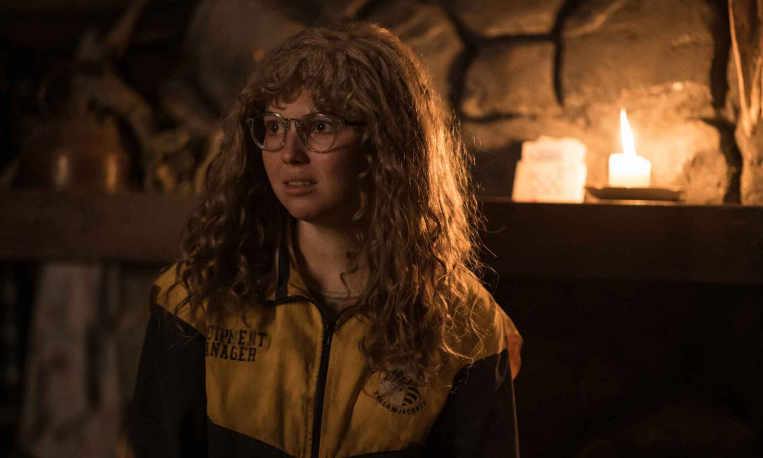 Le premier cannibale adolescent prend une bouchée dans la première tordue de la saison 2 de Yellowjackets Yellowjackets