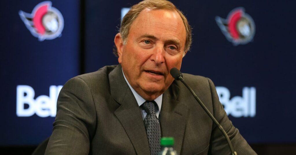 Gary Bettman confirme que la LNH a créé son propre désordre Pride Night Gary Bettman confirme que la LNH a créé son propre désordre Pride Night