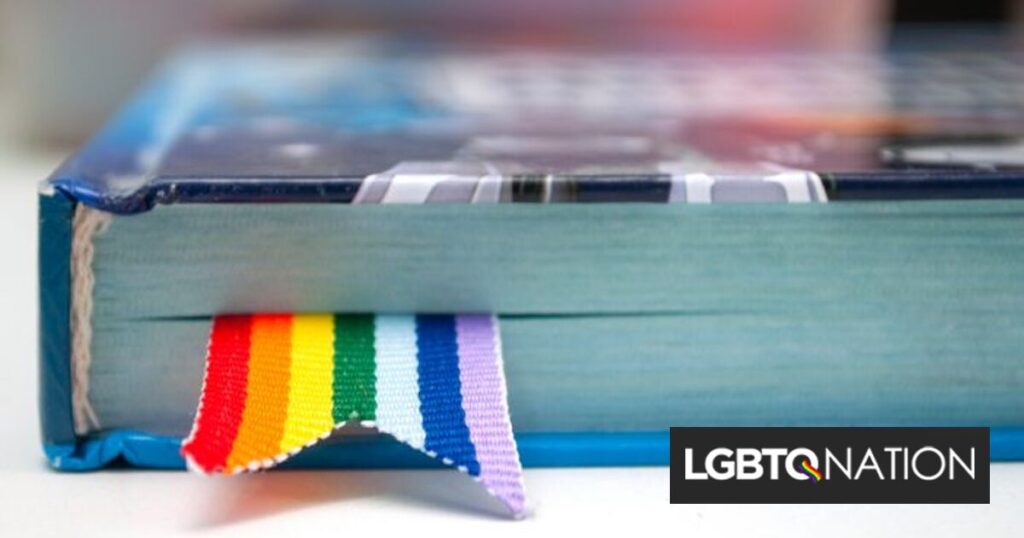 Dictionary.com vient d’ajouter plusieurs nouveaux mots LGBTQ + et aussi « grundle » Dictionary.com vient d'ajouter plusieurs nouveaux mots LGBTQ + et aussi "grundle"