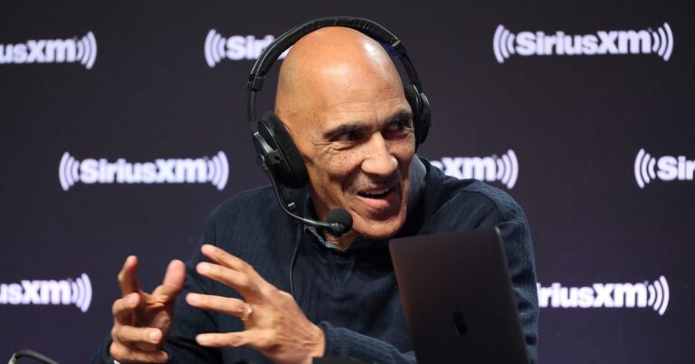 Tony Dungy dit que les personnes transgenres ont juste besoin de "Jésus" pour les sauver