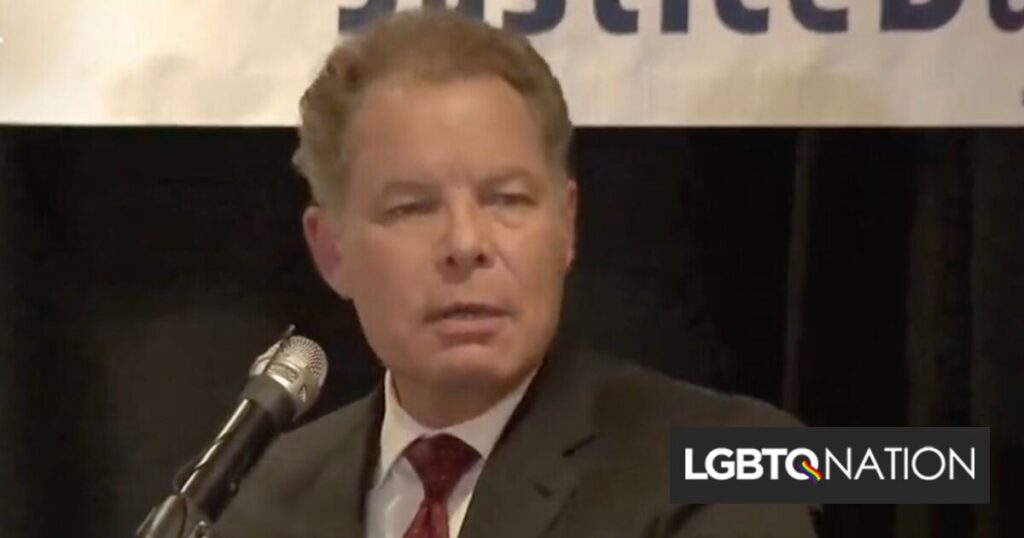 Un groupe extrémiste a diffusé des publicités alarmistes anti-trans pour promouvoir un candidat à la magistrature. Il vient de perdre. Un groupe extrémiste a diffusé des publicités alarmistes anti-trans pour promouvoir un candidat à la magistrature. Il vient de perdre.