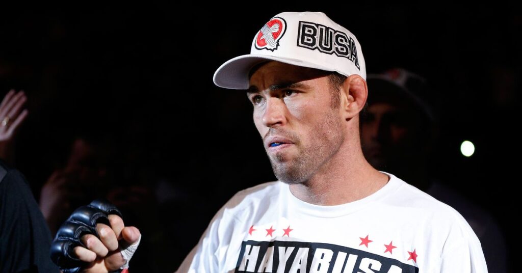 Un combattant MMA veut combattre 10 hommes trans. Un lutteur trans dit « Game on! » Un combattant MMA veut combattre 10 hommes trans. Un lutteur trans dit "Game on!"