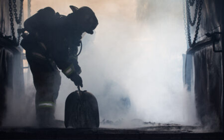 Pompiers anglais : Homophobie, racisme et misogynie répandus, selon un rapport