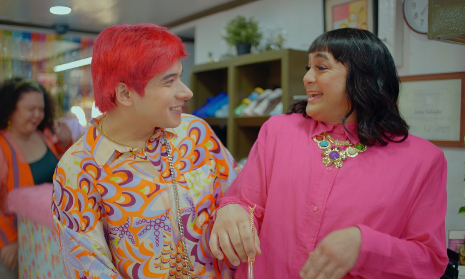 Cette histoire de coming-out non conventionnelle est une lettre d’amour aux Philippins homosexuels Dali with his father. I Love You, Beksman opens Queer East Festival 2023