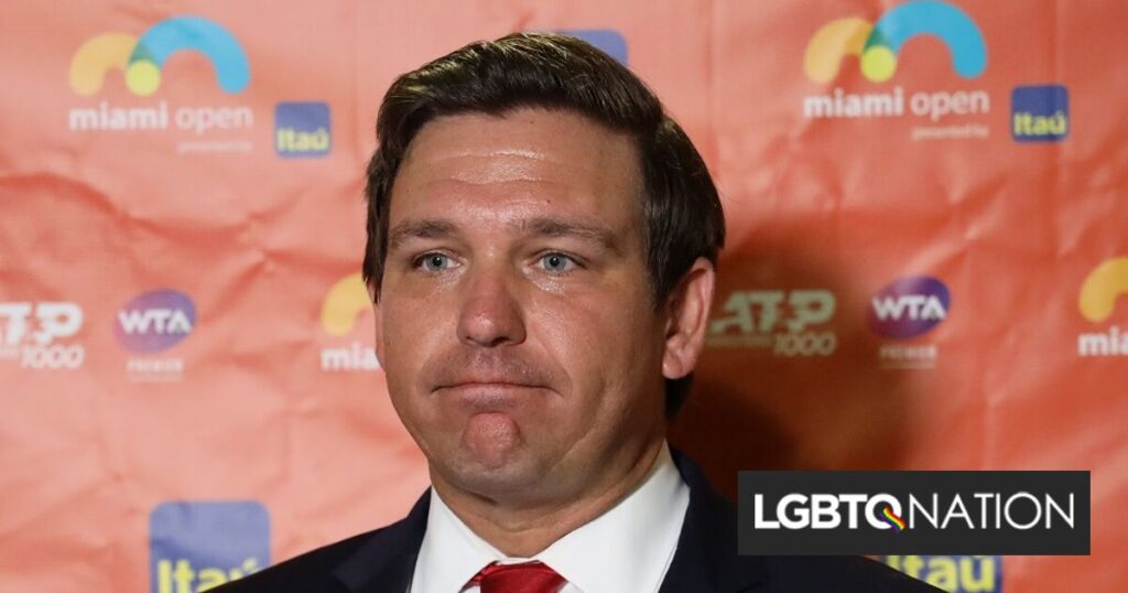 Le gouverneur de Floride, Ron DeSantis, signe un projet de loi légalisant la discrimination médicale anti-LGBTQ+ Le gouverneur de Floride, Ron DeSantis, signe un projet de loi légalisant la discrimination médicale anti-LGBTQ+