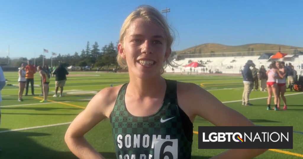 Caitlyn Jenner et des organisations de droite attaquent la piste de course de 2 lycéennes trans Caitlyn Jenner et des organisations de droite attaquent la piste de course de 2 lycéennes trans