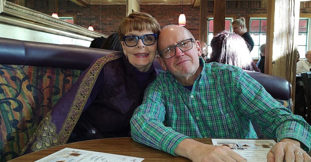 En tant qu’homme gay, j’assisterai à la Journée de la foi chrétienne des Dodgers, en soutien à ma tante et mon oncle nés de nouveau En tant qu'homme gay, j'assisterai à la Journée de la foi chrétienne des Dodgers, en soutien à ma tante et mon oncle nés de nouveau