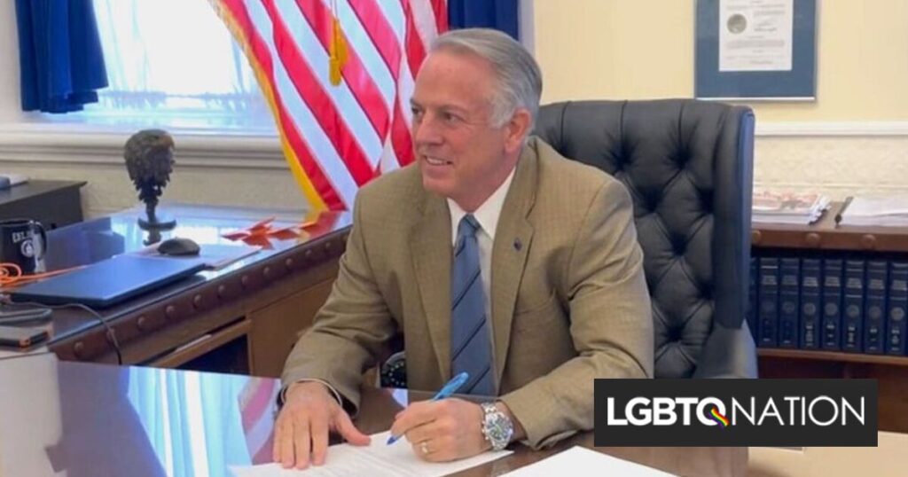 Les démocrates du Nevada n’annuleront pas le veto du gouverneur sur le projet de loi sur les crimes haineux Les démocrates du Nevada n'annuleront pas le veto du gouverneur sur le projet de loi sur les crimes haineux