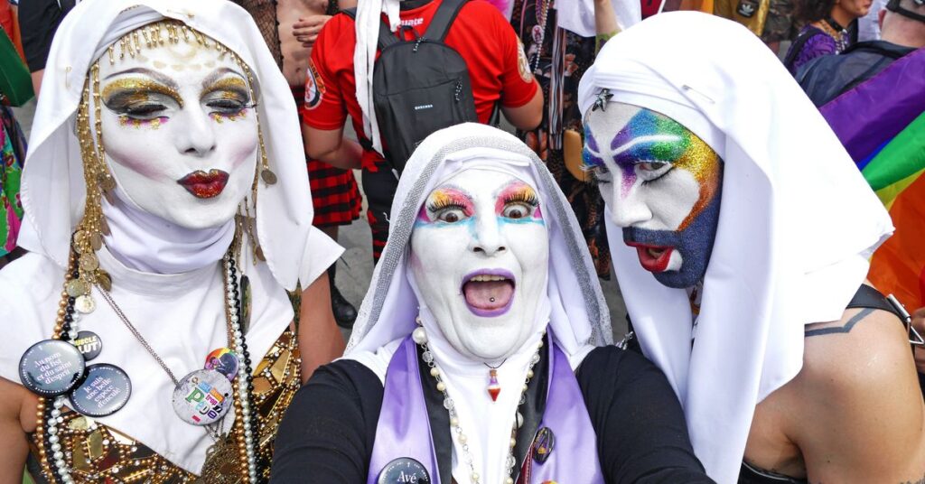 La Ligue catholique et le sénateur Marco Rubio lancent une guerre sainte contre Dodgers Pride Night et Sisters of Perpetual Indulgence La Ligue catholique et le sénateur Marco Rubio lancent une guerre sainte contre Dodgers Pride Night et Sisters of Perpetual Indulgence