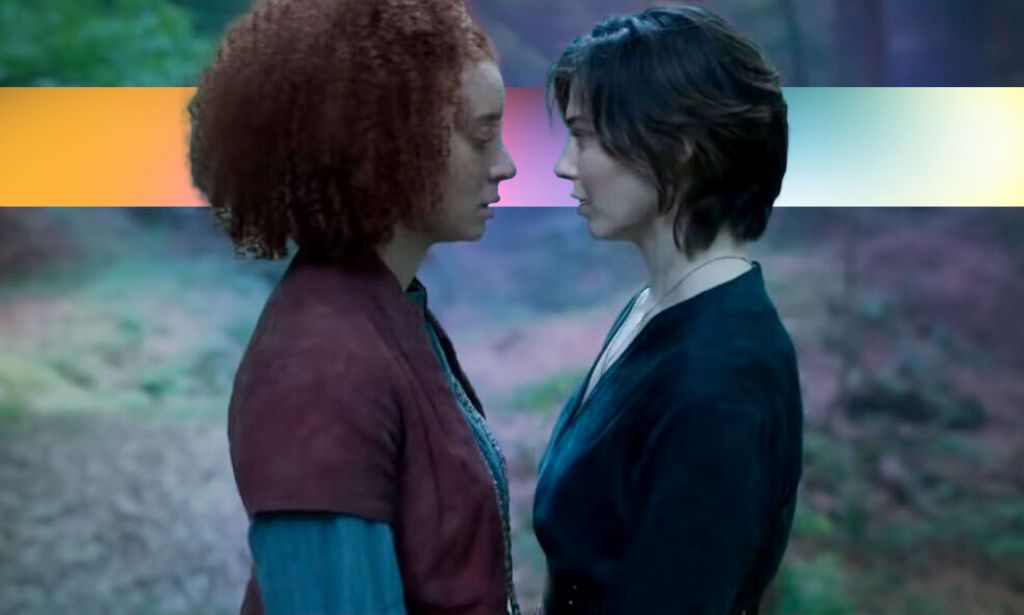 Les acteurs Erin Kellyman en tant que Jade (L) et Ruby Cruz en tant que Kit se tiennent proches l'un de l'autre dans une scène de la nouvelle série Disney + Willow.  (Disney:Lucasfilms)