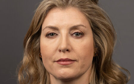 "Nous avons assez de choses à craindre" : la députée Penny Mordaunt dénonce les "guerres culturelles"