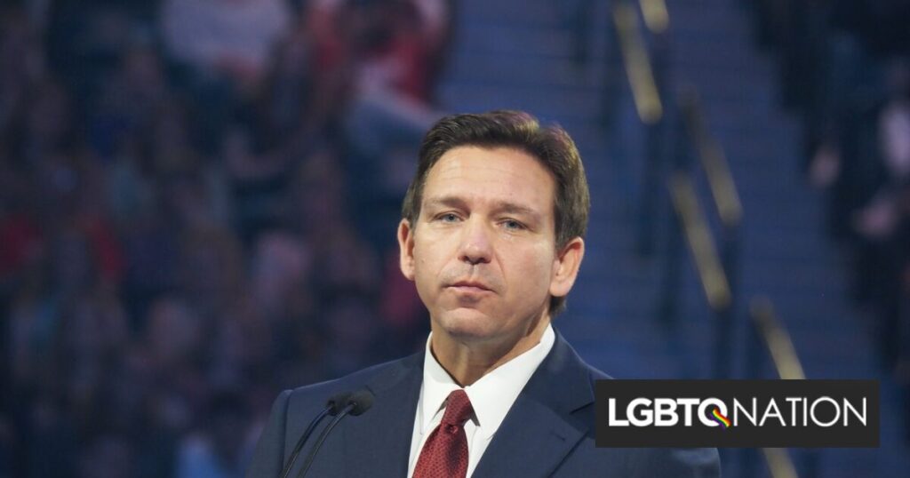 Ron DeSantis critiqué pour avoir transporté des partisans dans l’Iowa dans une lettre humiliante du GOP de l’État Ron DeSantis critiqué pour avoir transporté des partisans dans l'Iowa dans une lettre humiliante du GOP de l'État