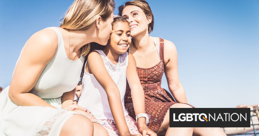 Aujourd’hui, c’est la Journée des familles LGBTQ, nous célébrons donc certains de nos favoris. Aujourd'hui, c'est la Journée des familles LGBTQ, nous célébrons donc certains de nos favoris.
