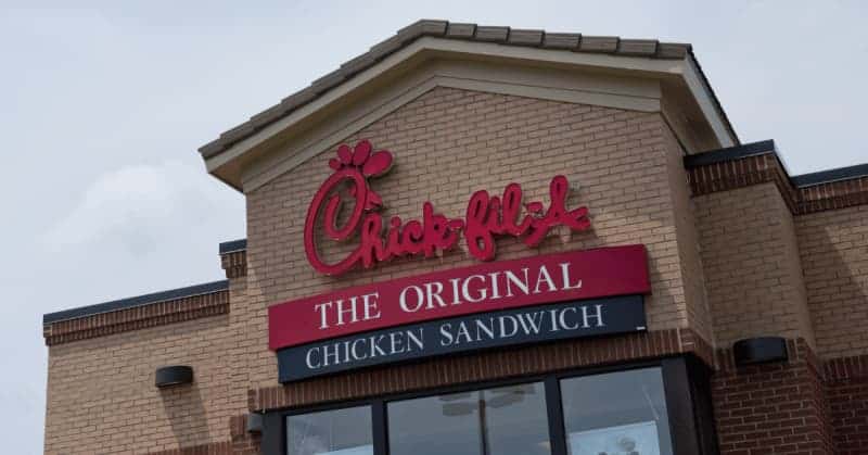 Chick-fil-A sur le billot : les conservateurs appellent au boycott de la politique de diversité et d’inclusion des restaurants de restauration rapide 680290 origin 1