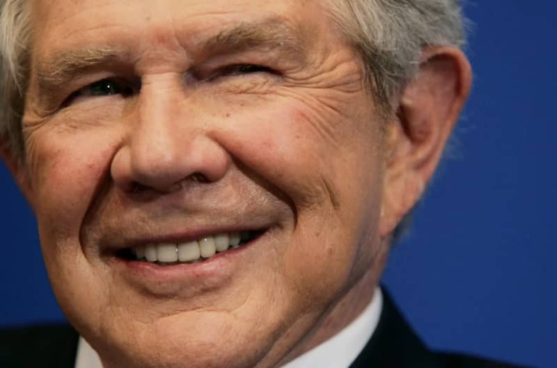 Pat Robertson, qui a fait de la droite chrétienne une force politique, mort à 93 ans Marine, avocat, ministre Pousser en politique Controverses 681160 origin 1