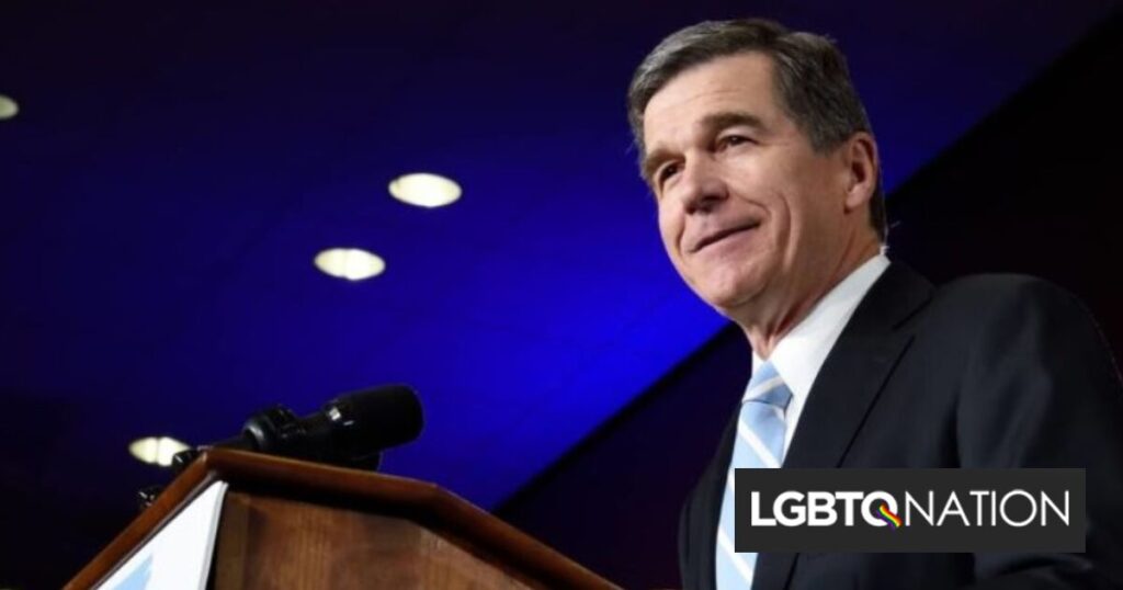 Le gouverneur de Caroline du Nord met son veto à trois projets de loi anti-trans Le gouverneur de Caroline du Nord met son veto à trois projets de loi anti-trans