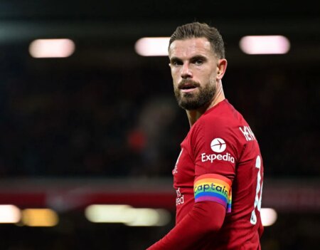 Al-Ettifaq accusé d'avoir retiré les brassards Jordan Henderson Pride de la vidéo après la signature saoudienne