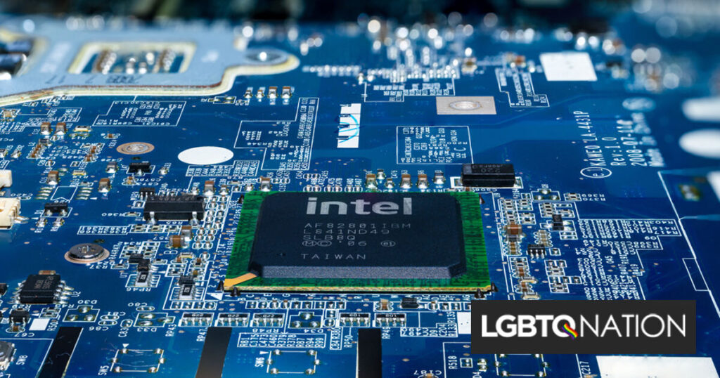 Des militants africains ciblent un dirigeant d’Intel pour avoir prétendument fait pression en faveur de la loi « Tuer les gays » Des militants africains ciblent un dirigeant d'Intel pour avoir prétendument fait pression en faveur de la loi "Tuer les gays"